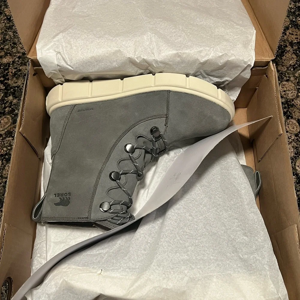 Sorel Quarry Chalk Explorer III Joan Waterproof Sz 10 NWT